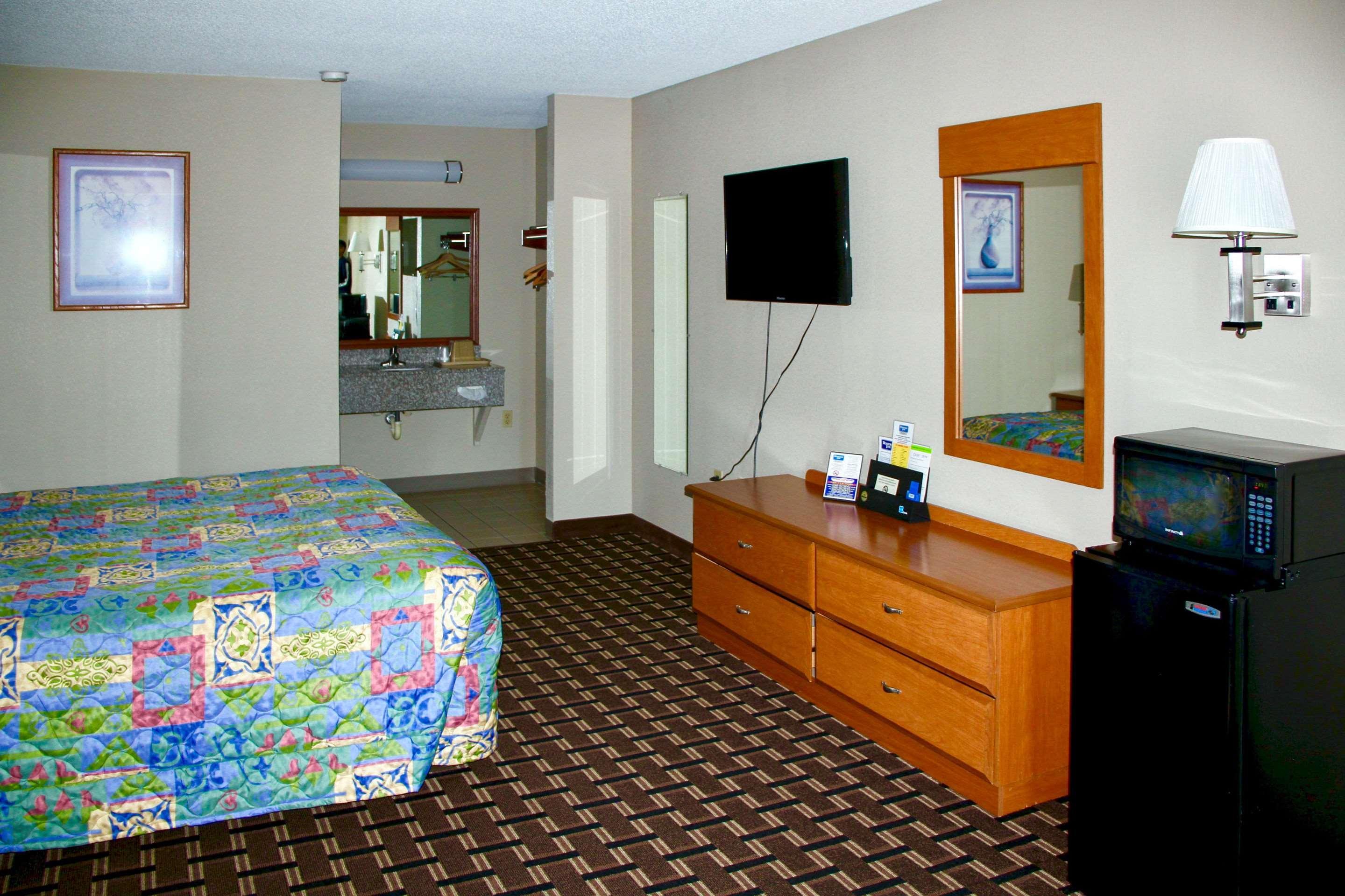 Rodeway Inn University Area Charlotte Exteriör bild