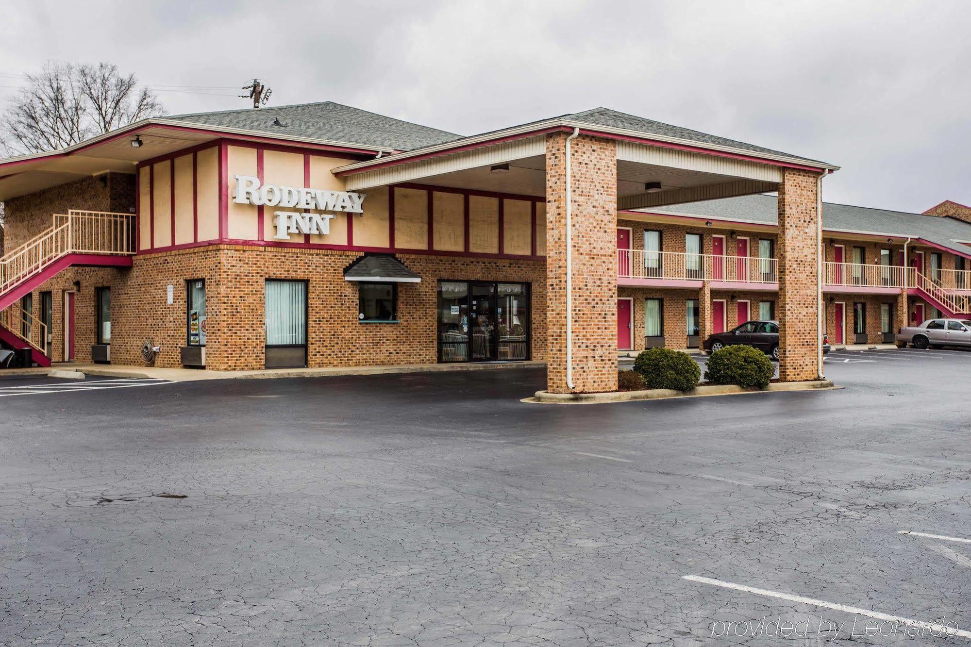 Rodeway Inn University Area Charlotte Exteriör bild